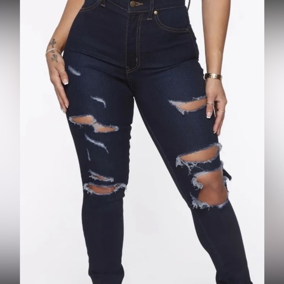 Fashion Nova Distressed Jeans High Rise Skinny Dark Wash Sz 9 - Picture 1 of 4